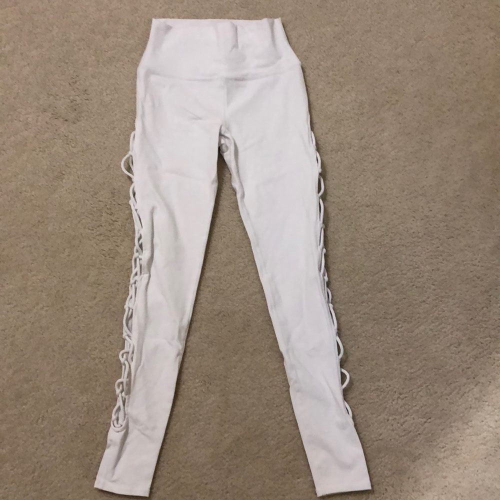 Alo yoga laced legging